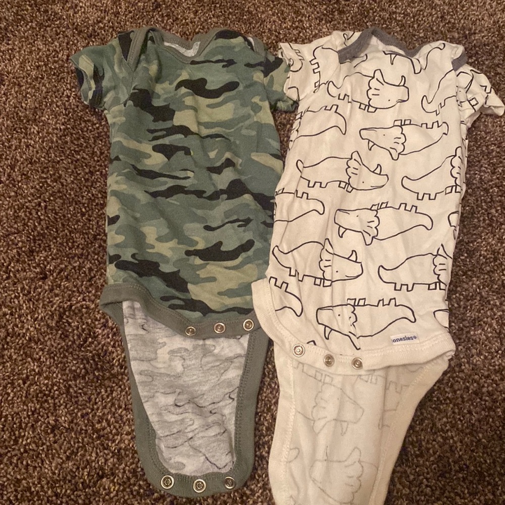 Baby bodysuit